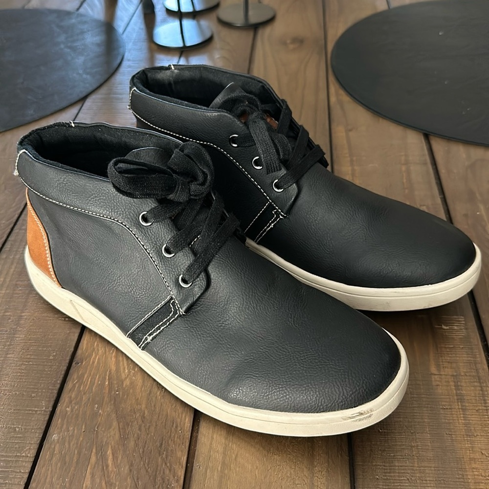 Men’s Steve Madden sneaker boot